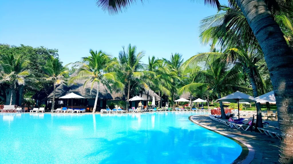 The Baobab Beach Resort boasts a three-tier cascading swimming pool that overlooks the ocean.